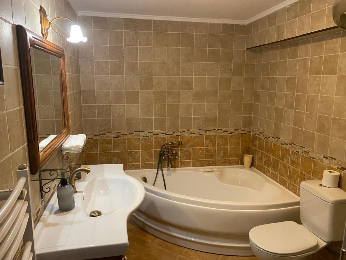 Pegasus House Hotel Corinth Екстериор снимка